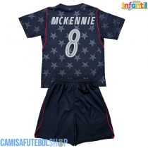 Camisa de time de futebol Estados Unidos Weston McKennie #8 Replicas 2º Equipamento Infantil Mundo 2026 Manga Curta (+ Calças curtas)